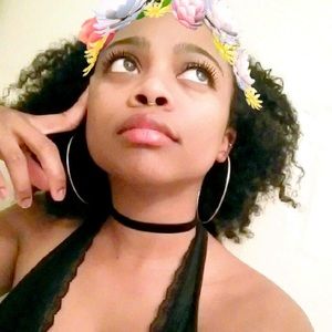 Meet your Posher, Janaye